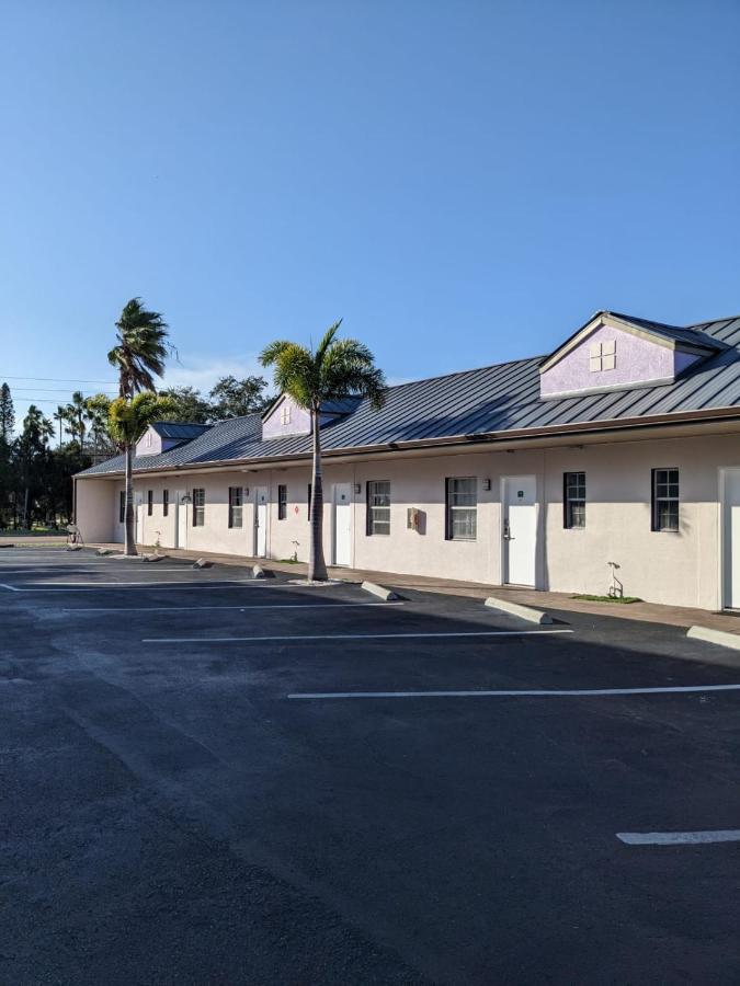 Beach Side Studio With Pool And Parking Apartment Clearwater Exterior photo